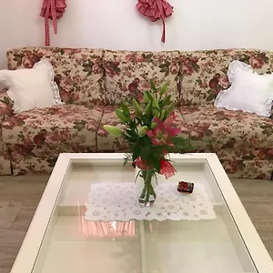 https://domus-apartments.hotels-in-trogir.com