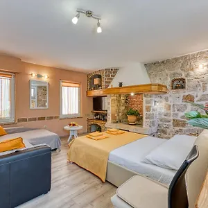 Tommy 3* Rovinj