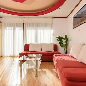 https://apartments-sofija-trogir.hotels-in-trogir.com
